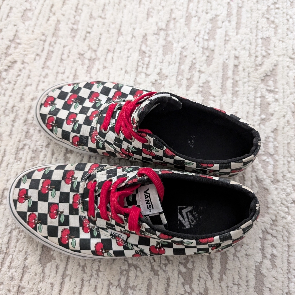VANS Doheny Sneaker Womens 9.5 Cherry Checker Skate Shoes Red Black White